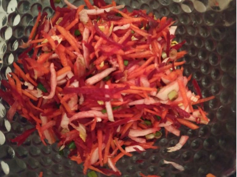 Salate de morcov și sfeclă roșie