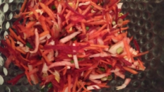 5 Salate de varză pekin cu semințe de chia, cu boabe de năut sau de fasole roșie